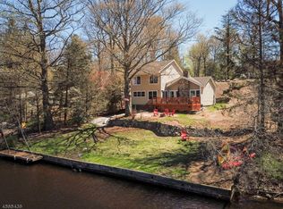 111 Point Breeze Dr, West Milford, NJ 07421
