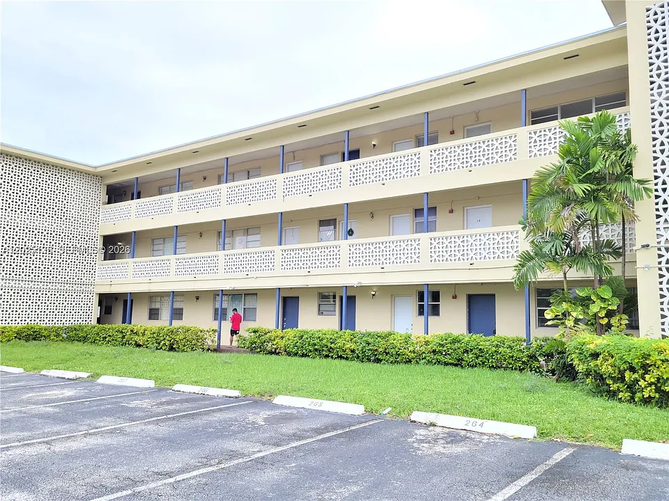 11960 NE 19th Dr #16