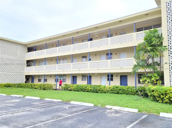 11960 NE 19th Dr APT 16, North Miami, FL 33181