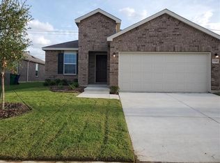 1328 Waggoner Dr, Crossroads, TX 76227