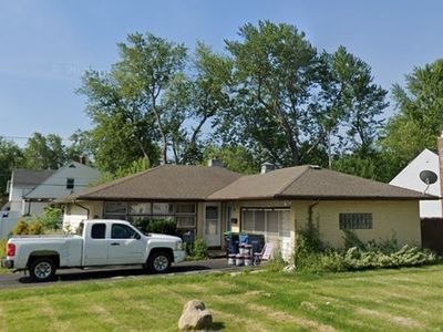 208 Hennepin Rd, Grand island, NY, 14072