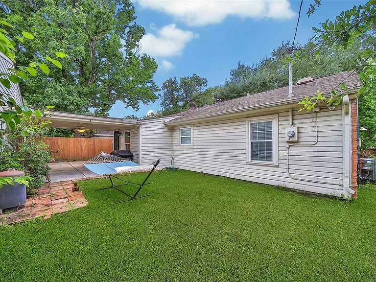 1607 Libbey Dr — Photo 13
