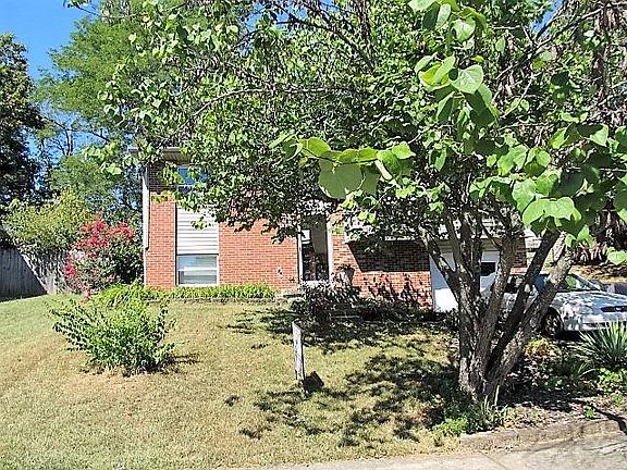 3rd image of 577 Elk Lake Dr