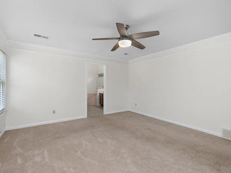3075 Stonecrest Cir — Photo 20
