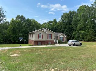 1322 Tuggle Rd, Farmville, VA 23901