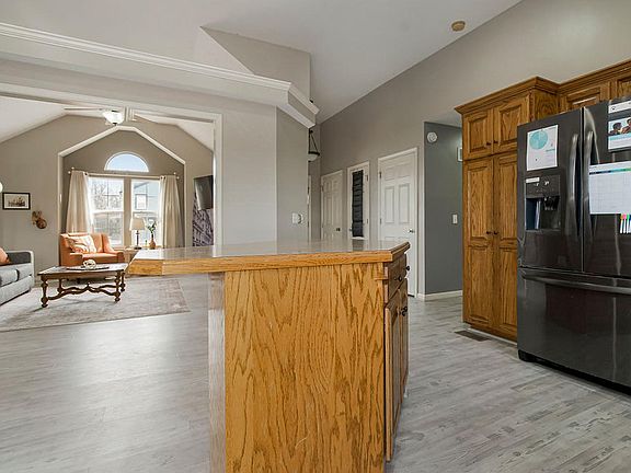 3rd image of 212 Rachel Ct #18107385