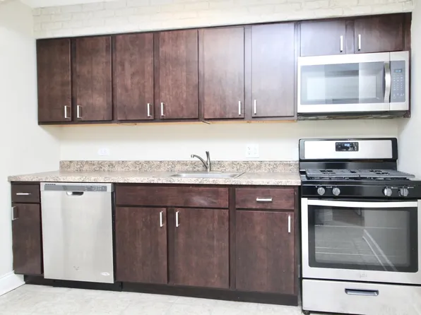 2858 N Clark St APT 3, Chicago, IL 60657