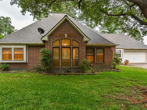 4th image of 28110 Linda Ln