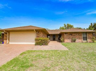 1419 Sun Rise Dr, Enid, OK 73703