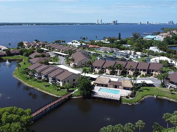 2nd image of 15456 ADMIRALTY CIR #10