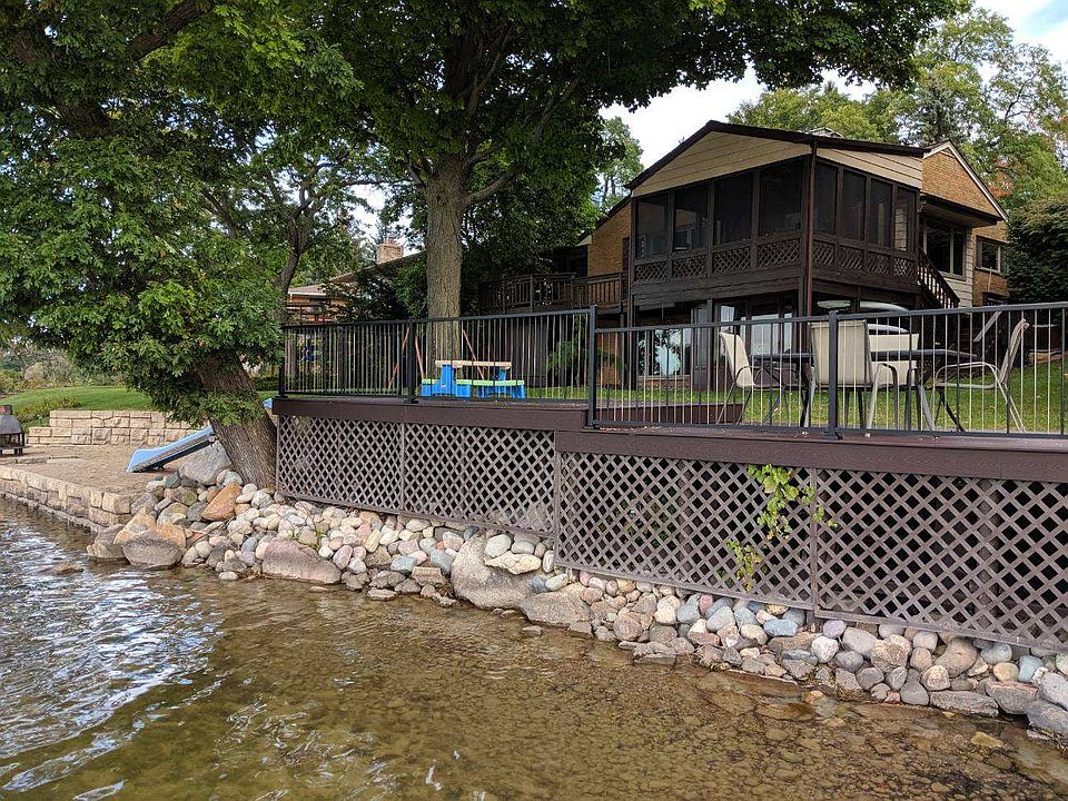 1st image of 2751 Silverhill Dr