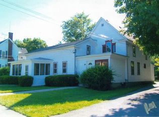 18 S Lake Ave, Bergen, NY 14416