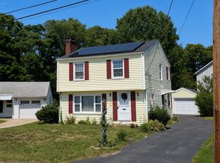 83 Harman Ave, Seekonk, MA 02771