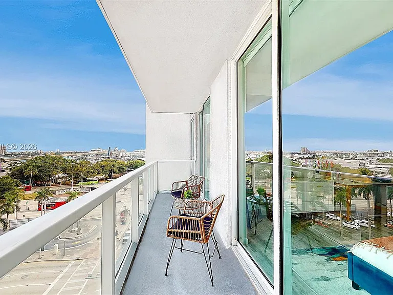244 Biscayne Blvd — Photo 10