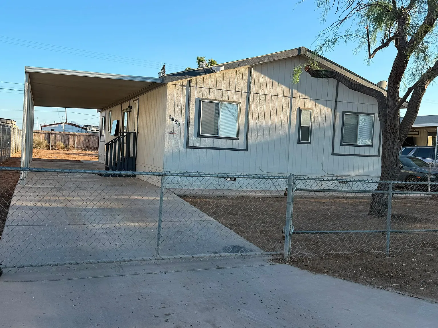 1891 Rio Vista St — Photo 2