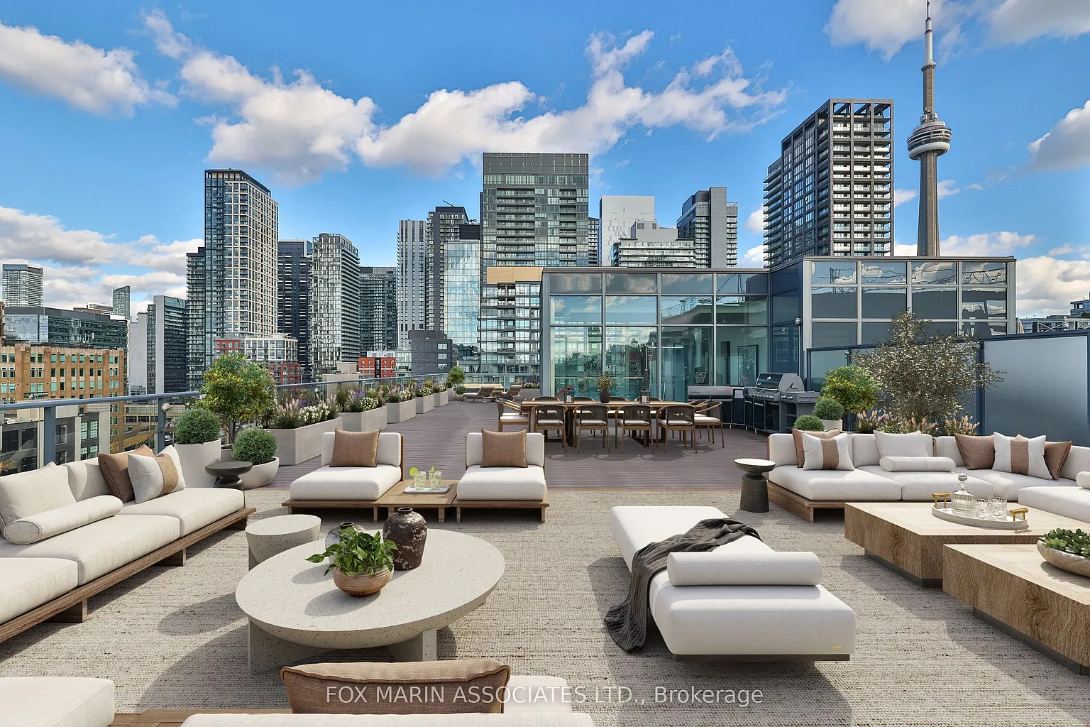 478 King St W #Penthouse 02 photo 1