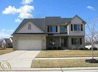 30312 Cherry Blossom Ln, Flat Rock, MI 48134