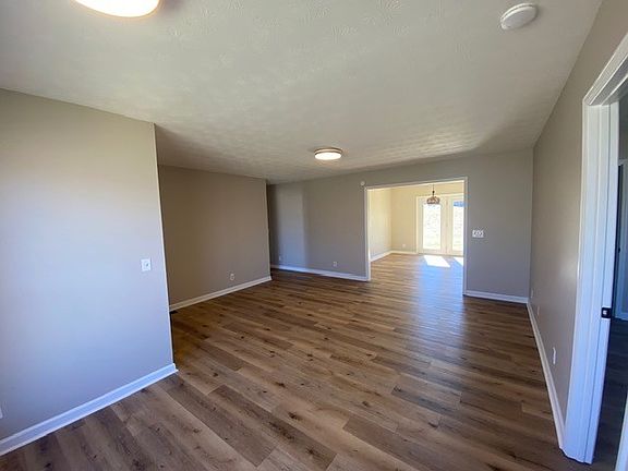 2nd image of 2515 Queen Anne Ct