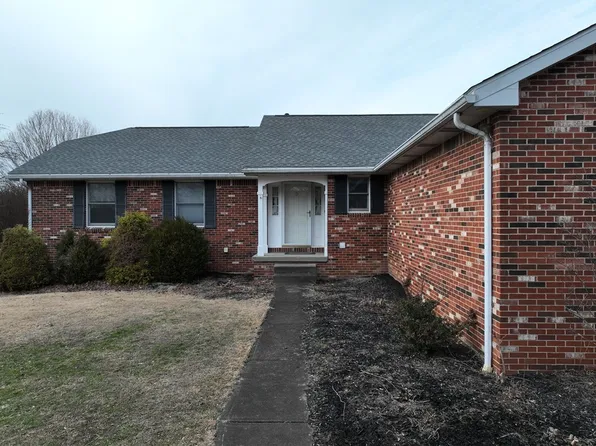 5 Nicklaus Ln, Waynesburg, PA 15370