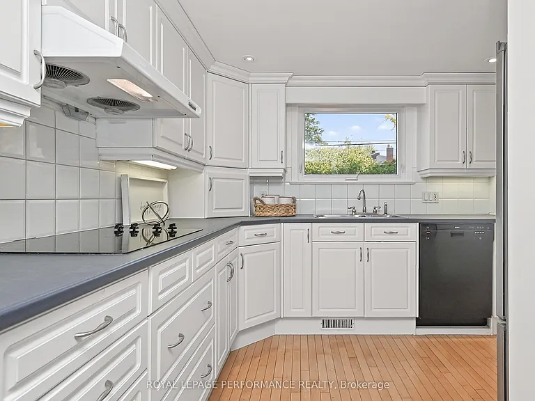 1799 Dorset Dr — Photo 13