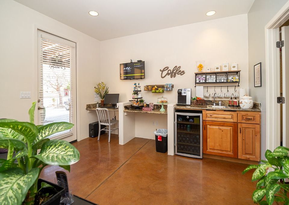 Business Center & Coffee Bar
