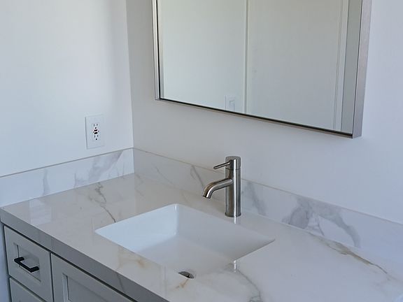 3rd image of 15 Carmel Dr