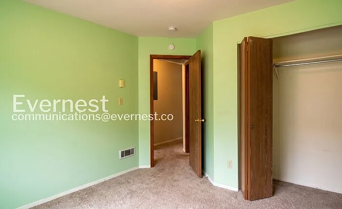 1301 University Ave #C201 — Photo 12
