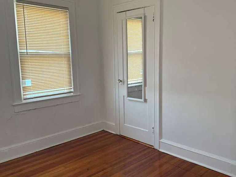 290 Roberts Ave #2 — Photo 13