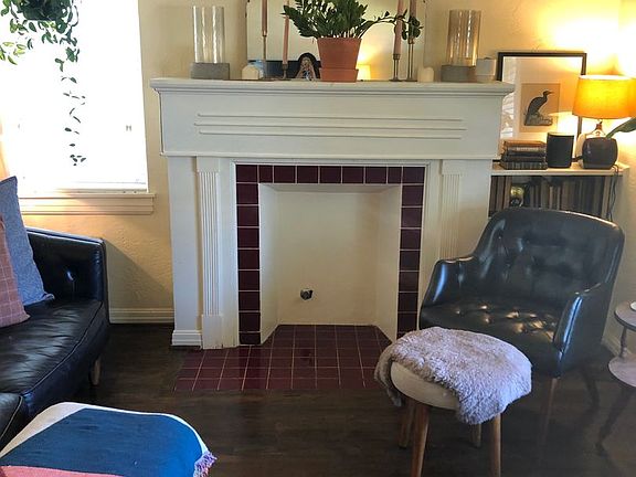 2nd image of 209-211 N Tennant St