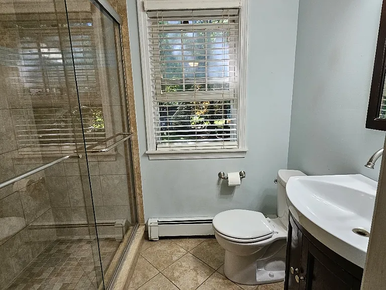 11 Laurel Ln — Photo 5