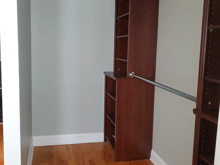 1023 Argyle Pl #221 — Photo 5
