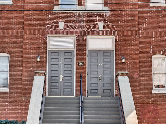 2nd image of 209 N 19th St #U21