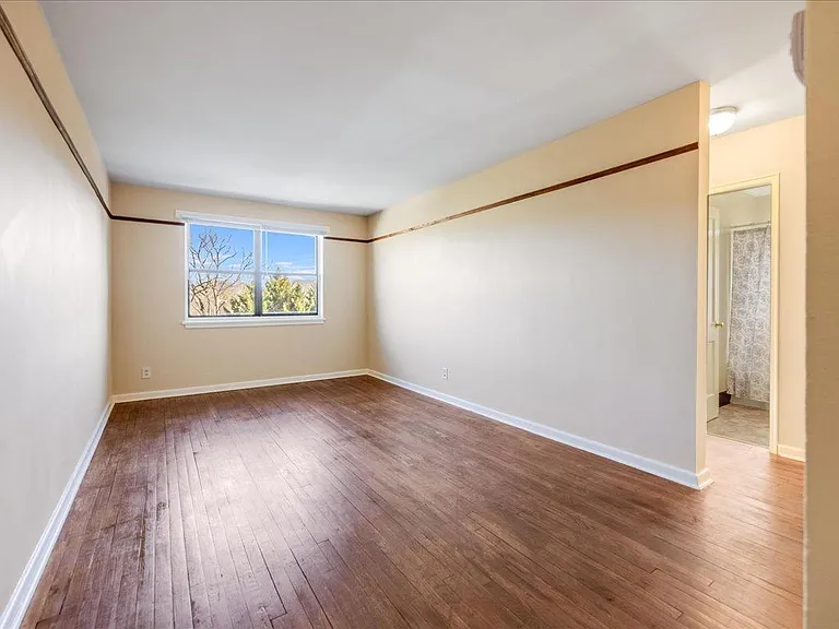 615 Biltmore Ave — Photo 3