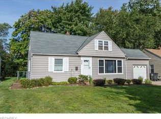 962 Learidge Rd, Lyndhurst, OH 44124