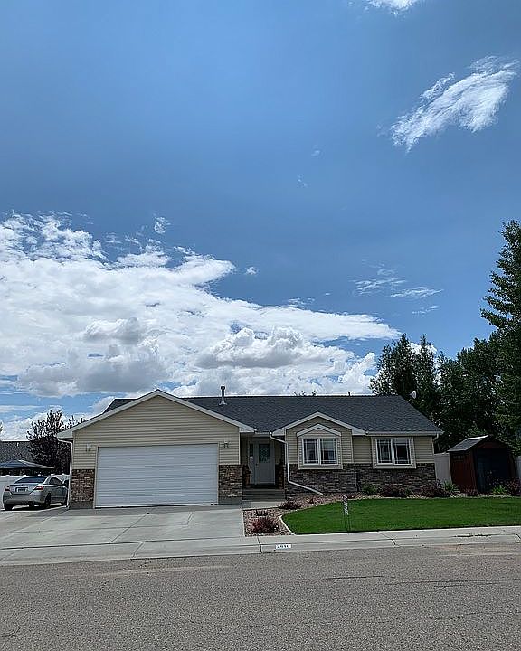 1st image of 2610 Fall Creek Dr
