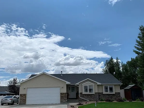 2610 Fall Creek Dr, Rock Springs, WY 82901