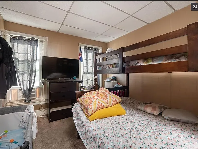 1012 Penn St #2 — Photo 8