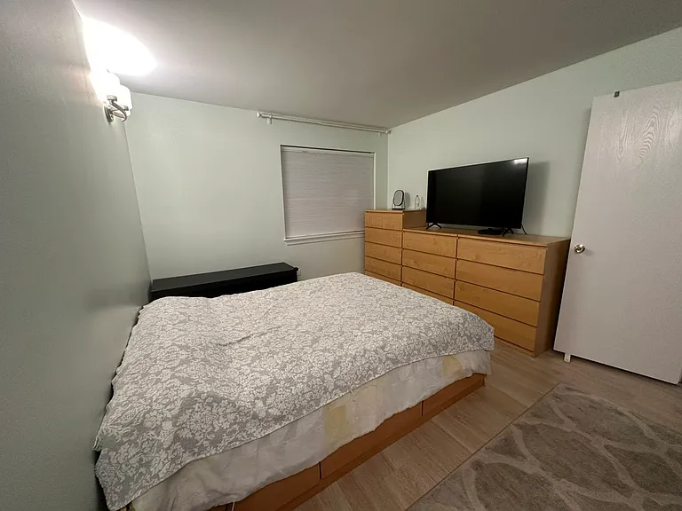 947 Manchester Cir #947 — Photo 5