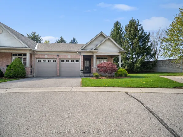 2025 S Meadowgate Blvd #211, London, ON N6M 1K9