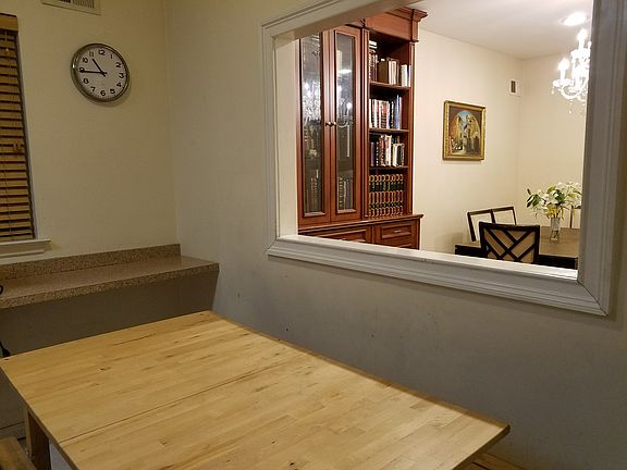 3rd image of 1053 42nd St #1R