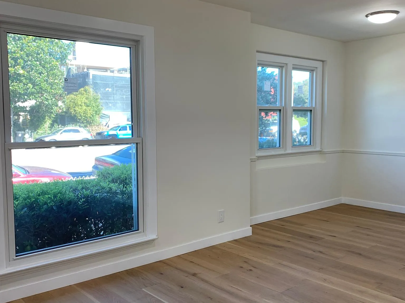 526 Grand Blvd — Photo 3