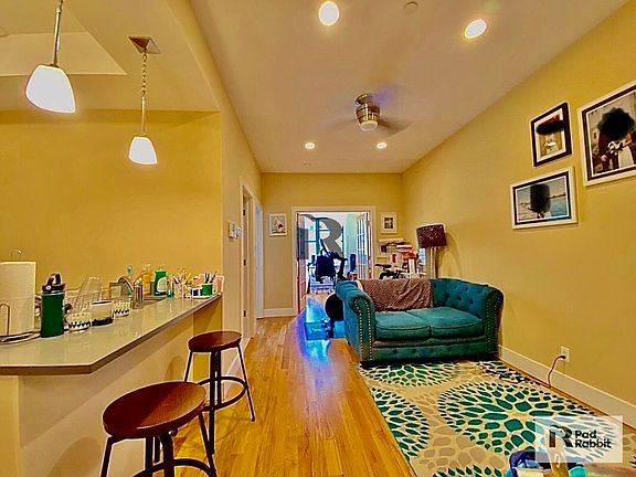 3rd image of 564 Sterling Pl #2BB