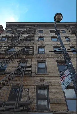 Rented by REAL New York | media 23