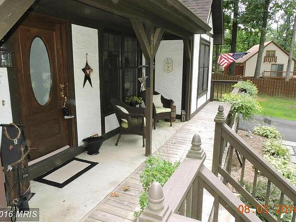 3rd image of 620 Wild Rose Ln