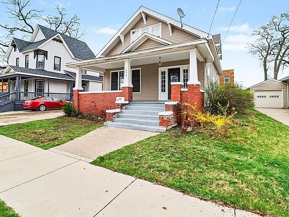 4th image of 1698 Sanford St