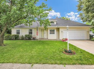 1901 Sumac Dr, Champaign, IL 61821