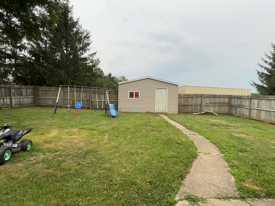 2nd image of 1064 W Otto Ave