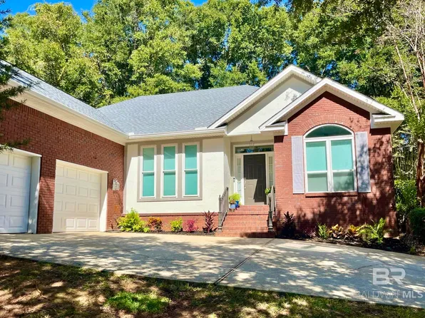 107 Sandstone Ct, Fairhope, AL 36532