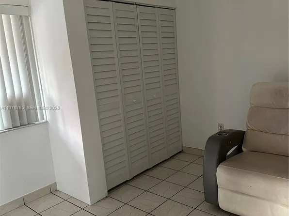 2194 W 60th St APT 22213, Hialeah, FL 33016