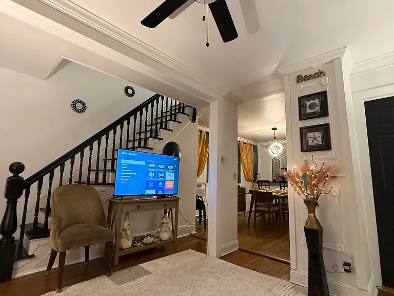1139 Asbury Ave — Photo 11